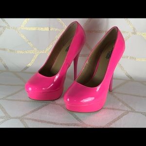 Charlotte Russe size 7 heel